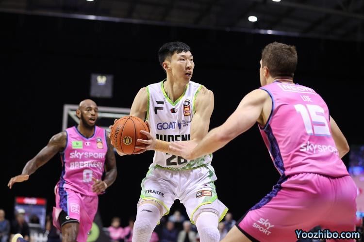 凤凰99-77大胜破坏者 周琦10+6 克里克15+5