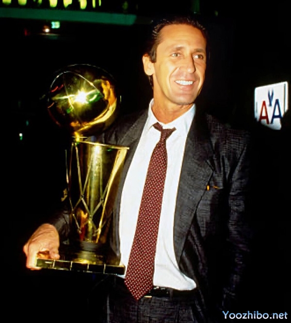 帕特-莱利:1989-90赛季的NBA最佳教练与<a href=/lanqiusheji/lakers/ target=_blank class=infotextkey>湖人</a>王朝的缔造者